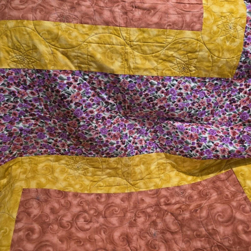 Quilt 62x62.5 Handmade Machine‎ Sewn Pink  Green Ivory Yellow Roses Floral Patch
